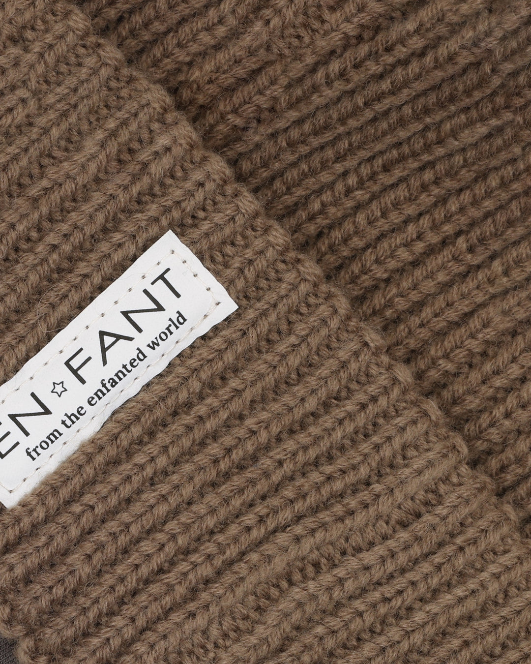 En Fant - Beanie pine bark - Levering September