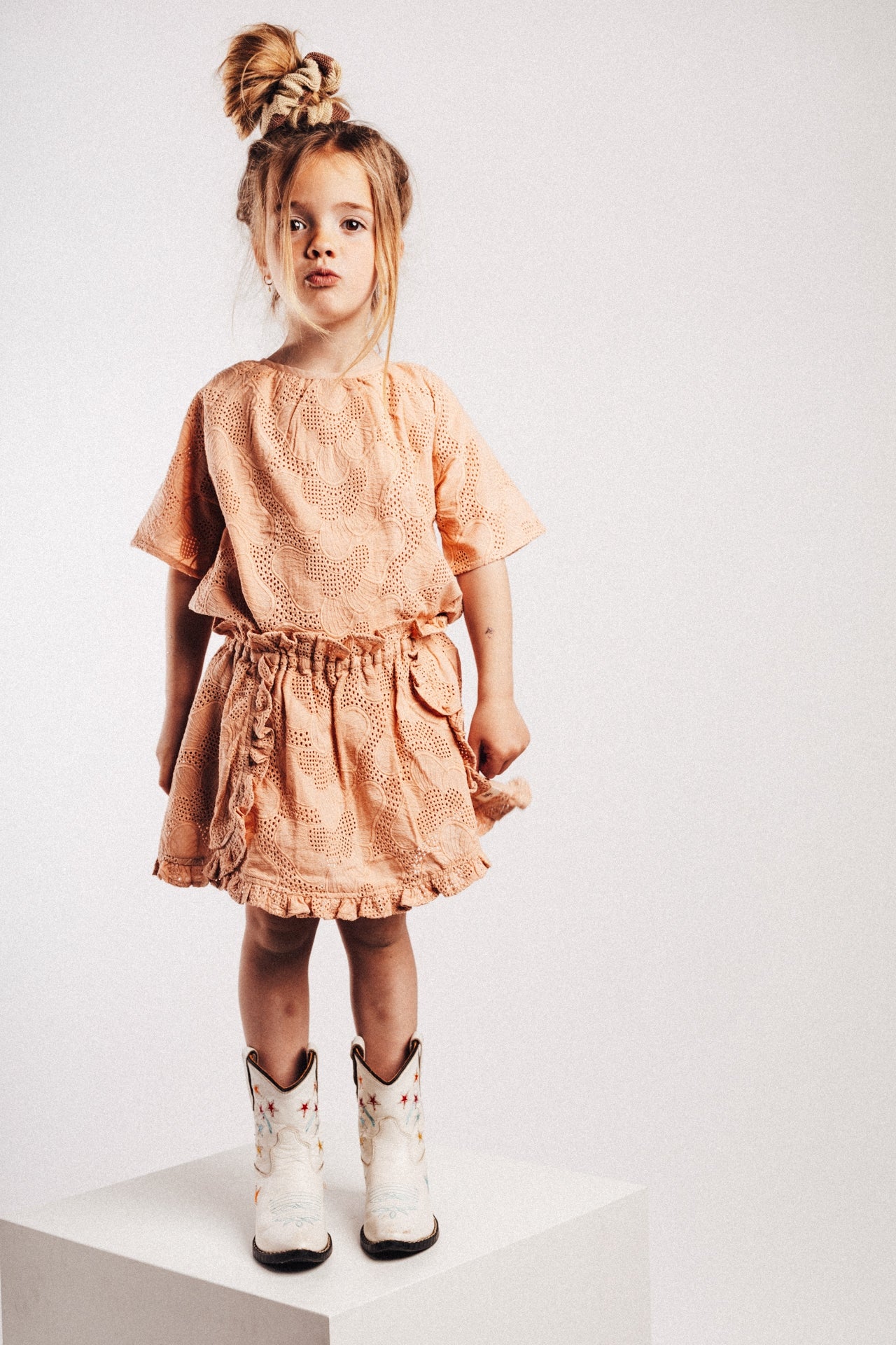 Baje - Deba rok rose cafe