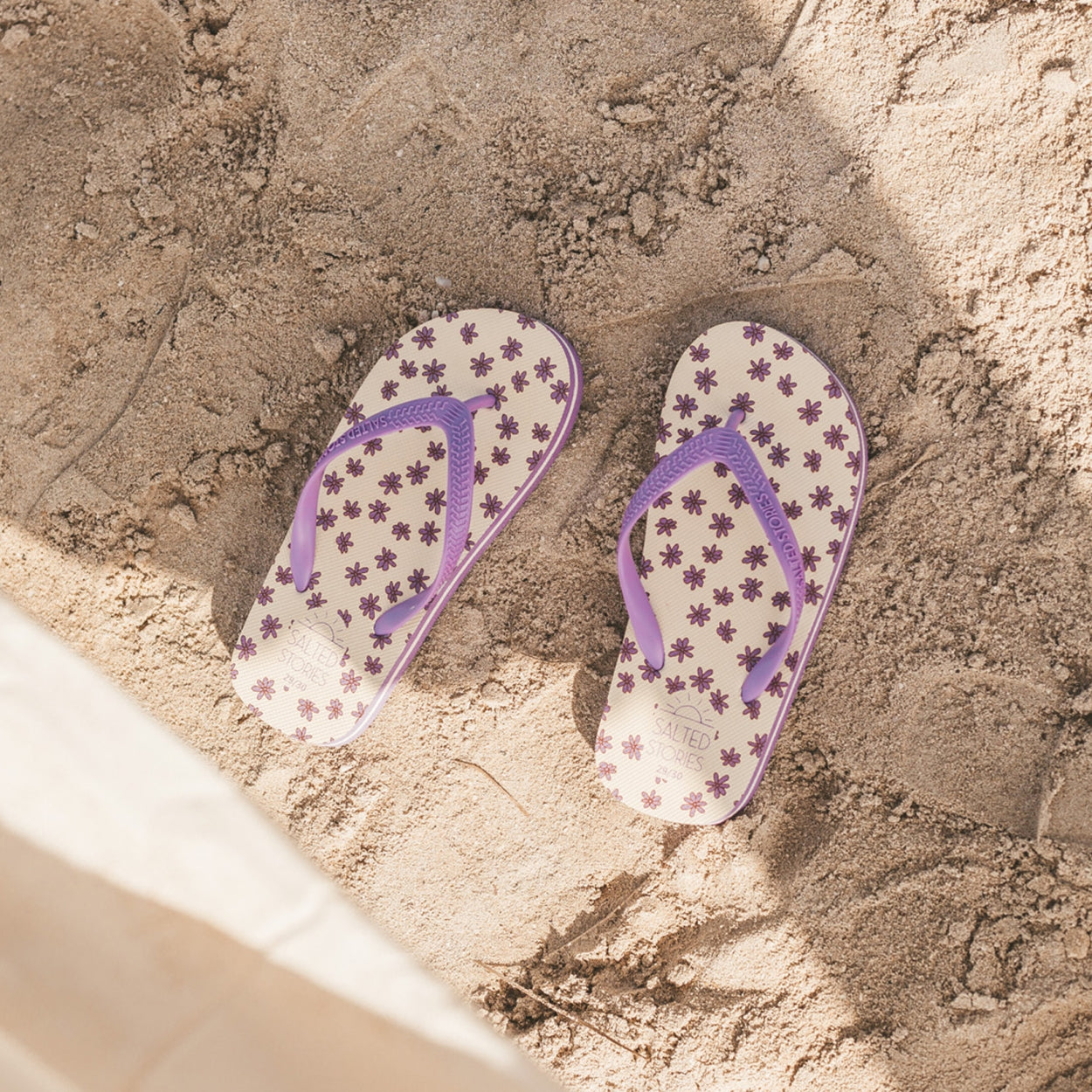 Salted Stories - Flower slipper