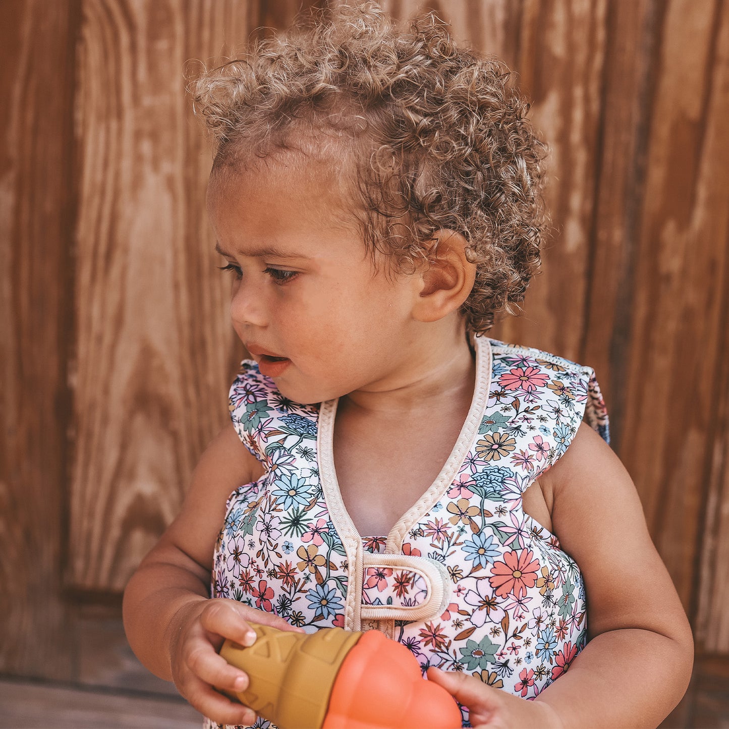 Salted Stories - Sparkly fleurs floating vest