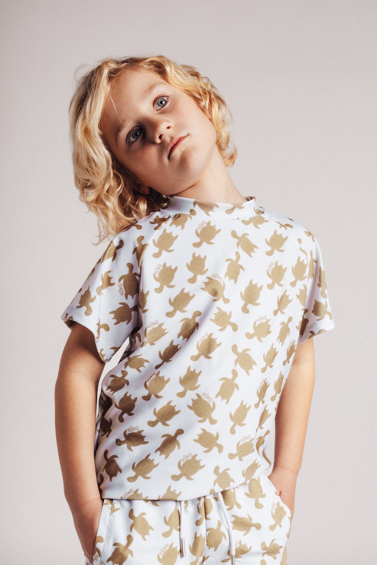 Baje Studio - UV shirt Sol blue steel