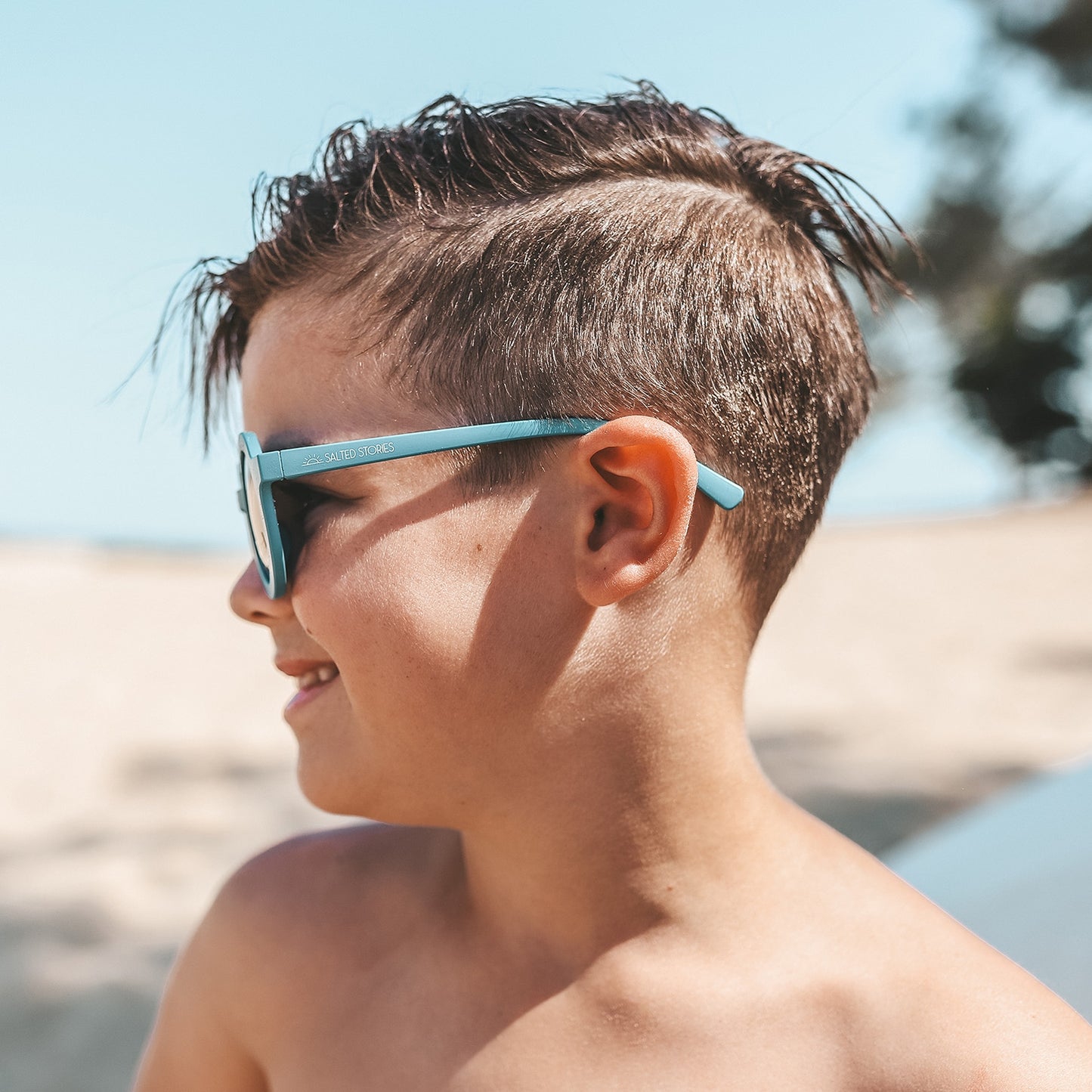 Salted Stories - Blauwe zonnebril
