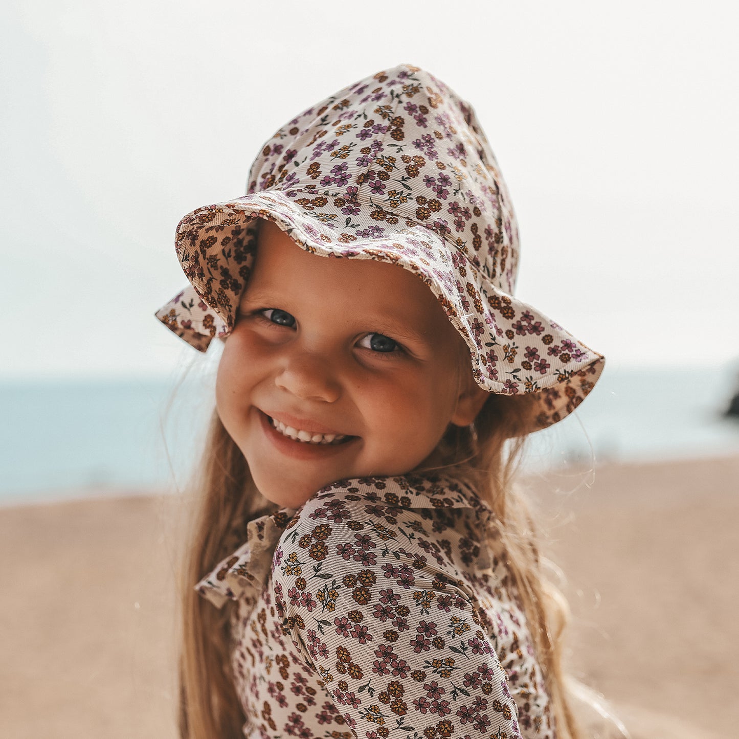 Salted Stories - Sparkly flower hat
